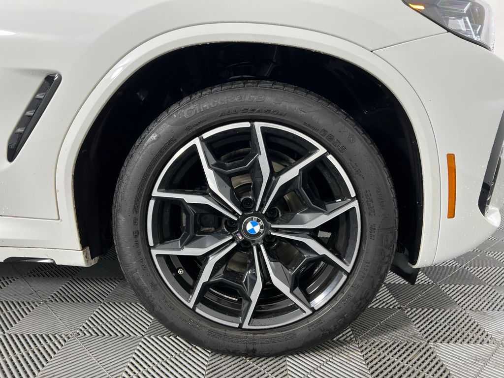 Thumbnail: 2024 BMW X4 - 12