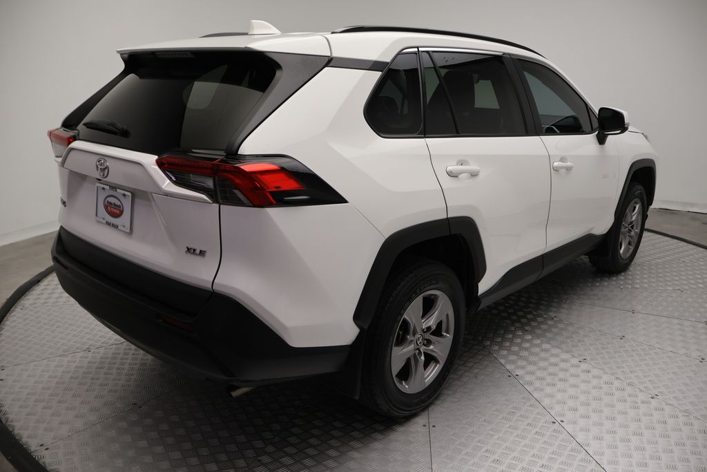 Thumbnail: 2024 Toyota RAV4 - 8