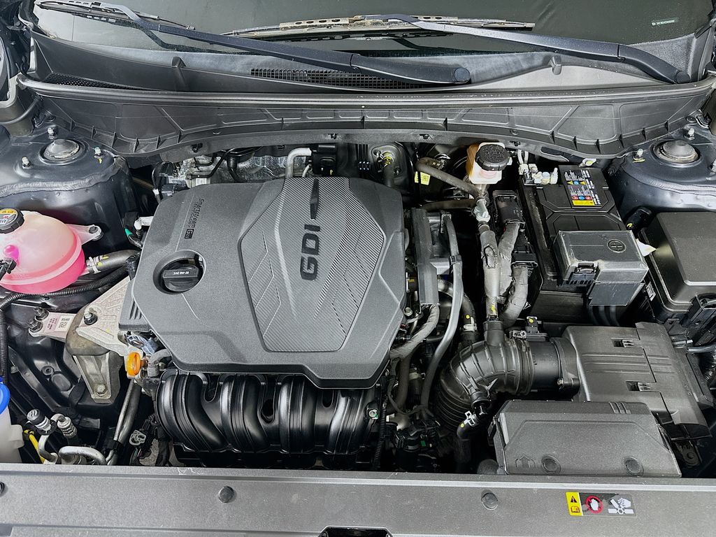 Used 2022 Black Hyundai SEL image 31