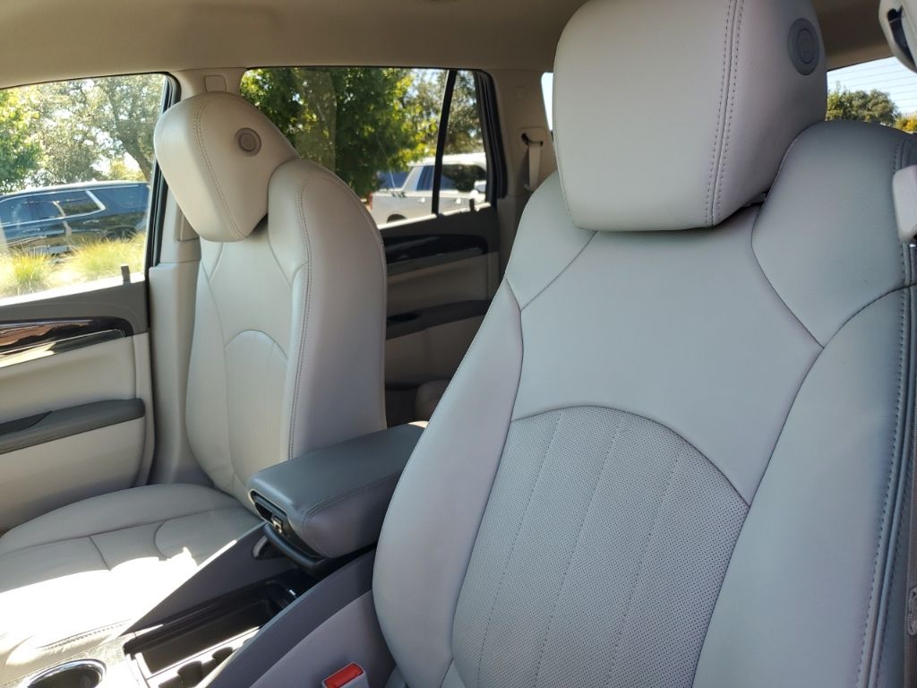 Used Car 2017 Buick Enclave  Leather Group For Sale Under $25,000 In Austin, Texas
