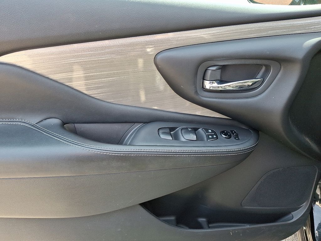 Thumbnail: 2015 Nissan Murano - 12