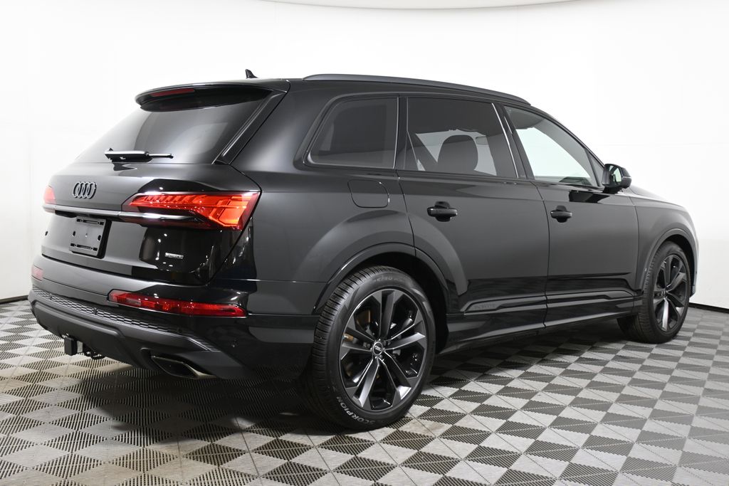 Thumbnail: 2026 Audi Q7 - 6