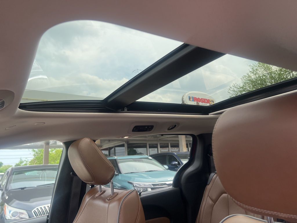 2018 Chrysler Pacifica Limited photo