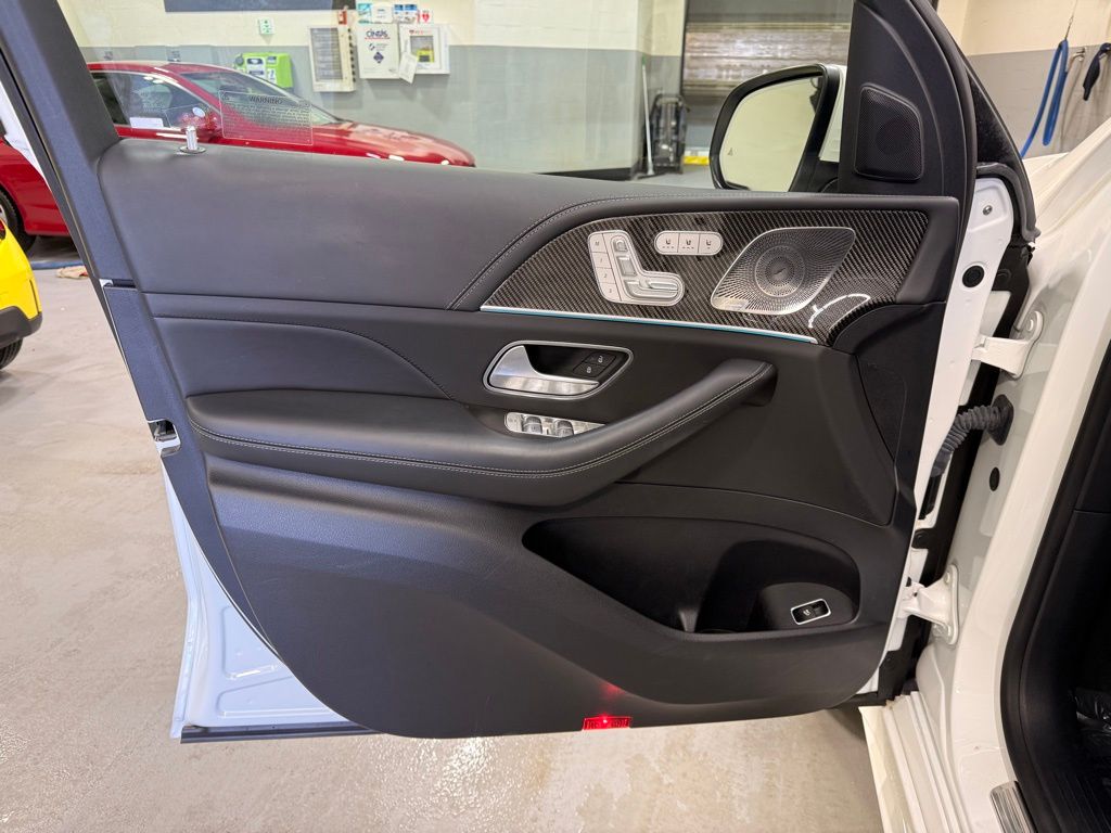 Thumbnail: 2023 Mercedes-Benz GLE - 10