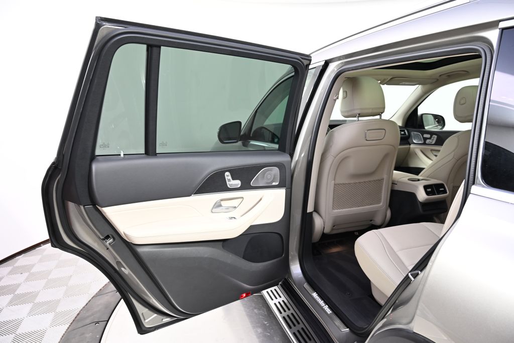 2020 Mercedes-Benz GLS 450 4MATIC 23