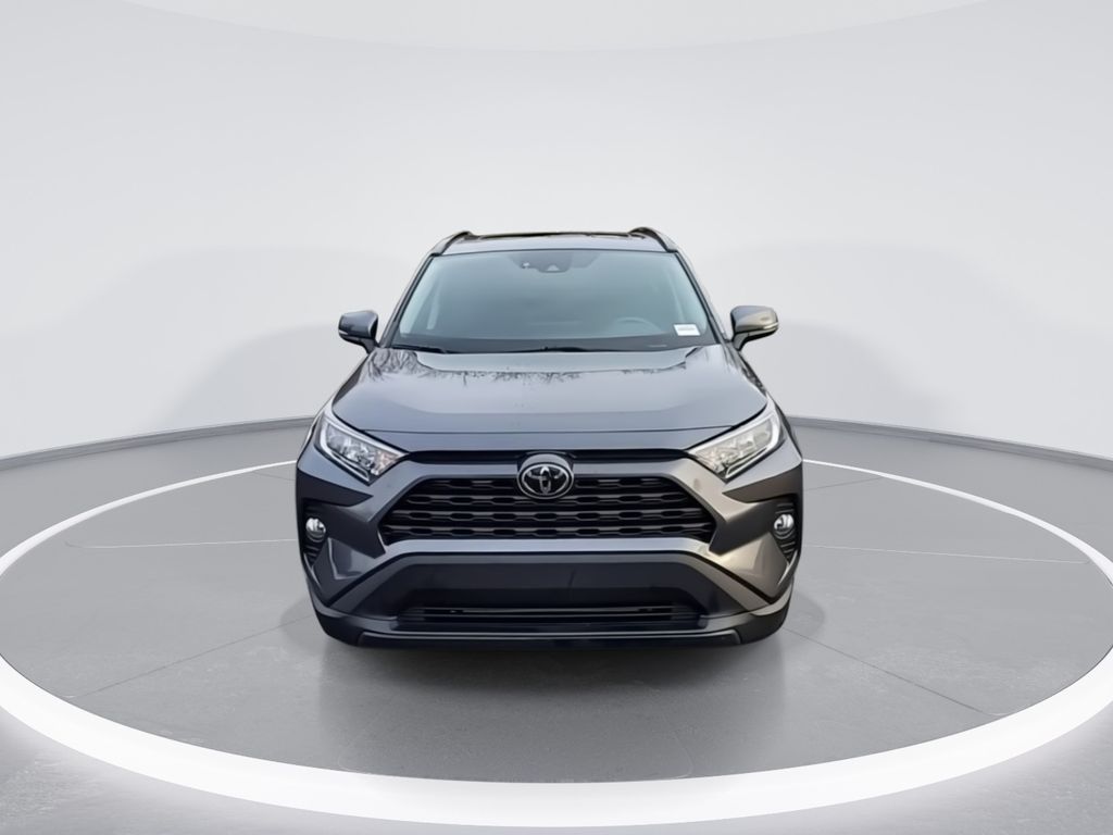 2021 Toyota RAV4 XLE 3