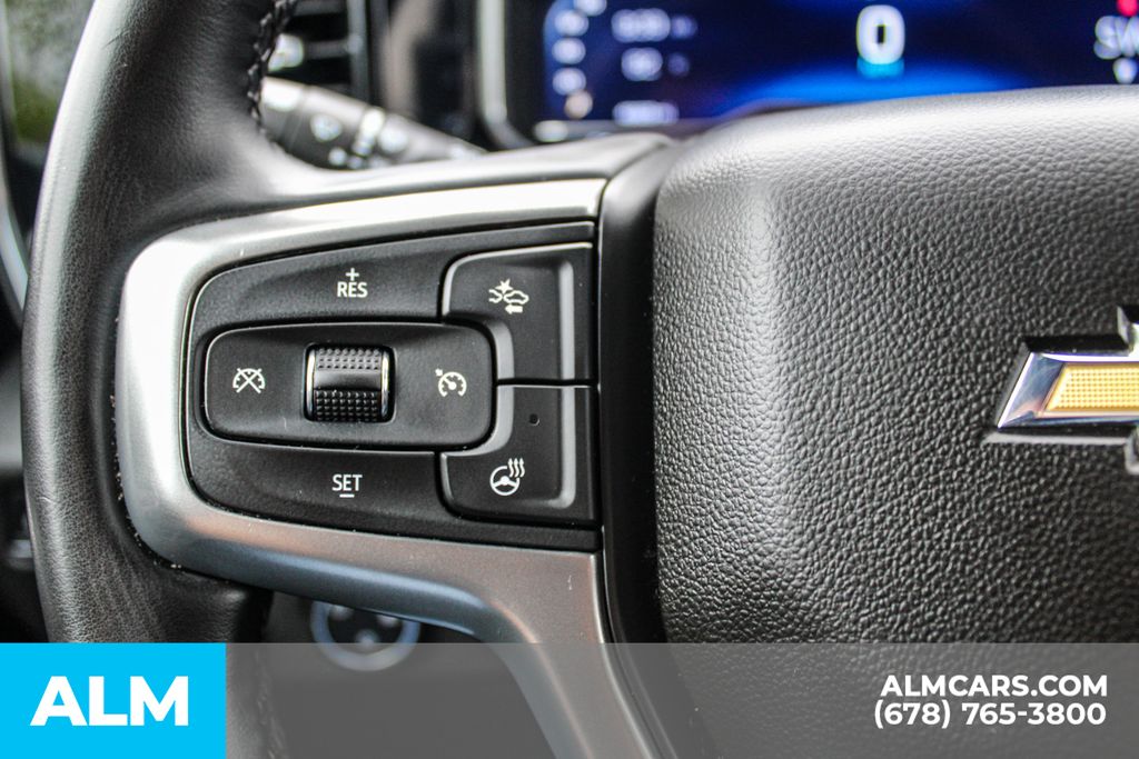 Used 2025 White Chevrolet LT image 25
