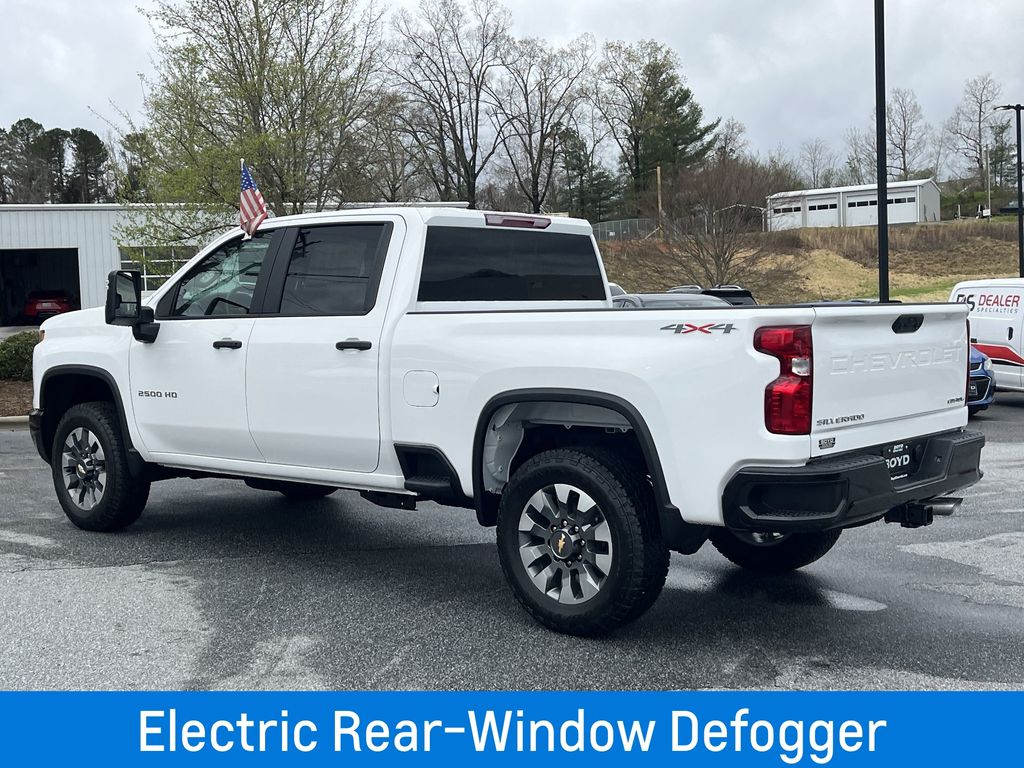 2025 Chevrolet Silverado 2500HD Custom photo