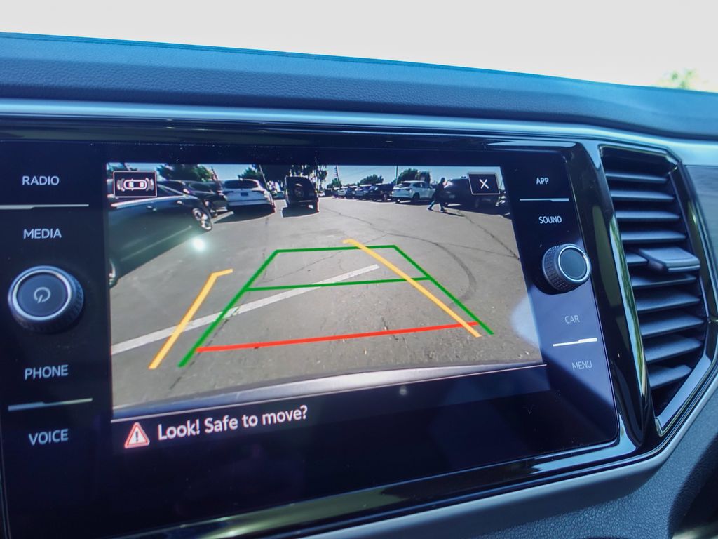 Used 2023 Gray Volkswagen 3.6L V6 SE w/Technology image 17