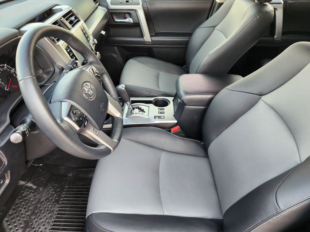 2023 Toyota 4Runner SR5 Premium - 11