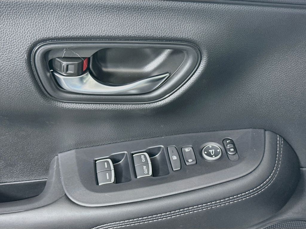 Thumbnail: 2027 Honda HR-V - 18