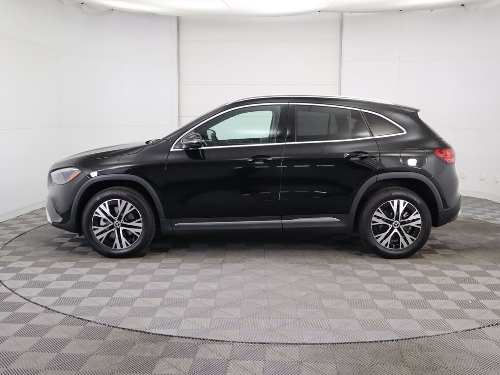 Thumbnail: 2025 Mercedes-Benz GLA - 8