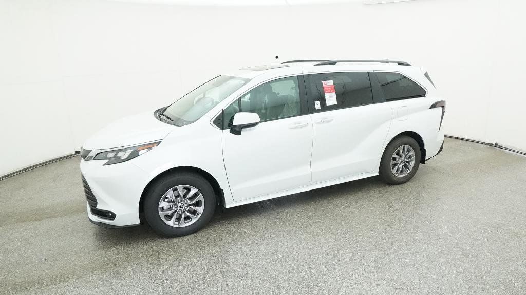 Thumbnail: 2025 Toyota Sienna - 26