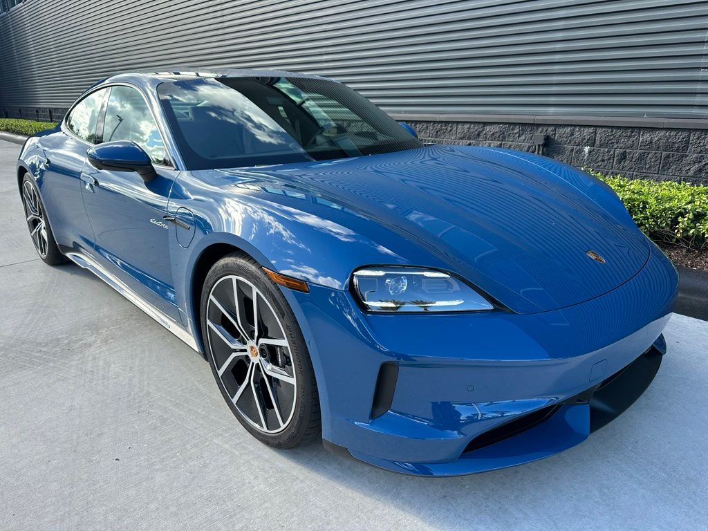 Thumbnail: 2025 Porsche Taycan - 11