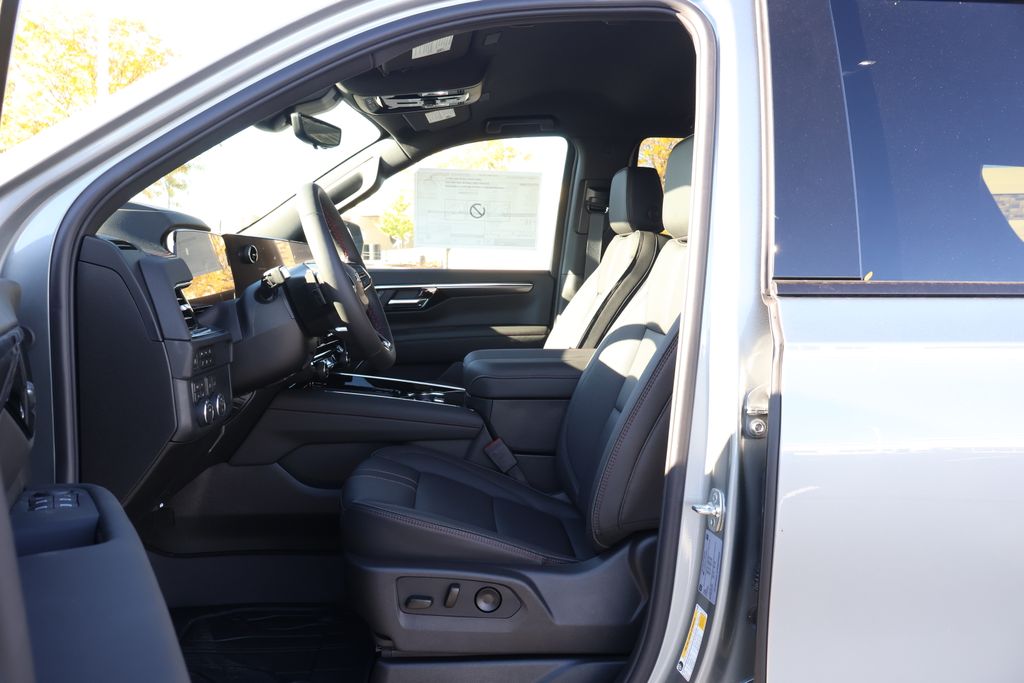 Thumbnail: 2026 Chevrolet Tahoe - 16