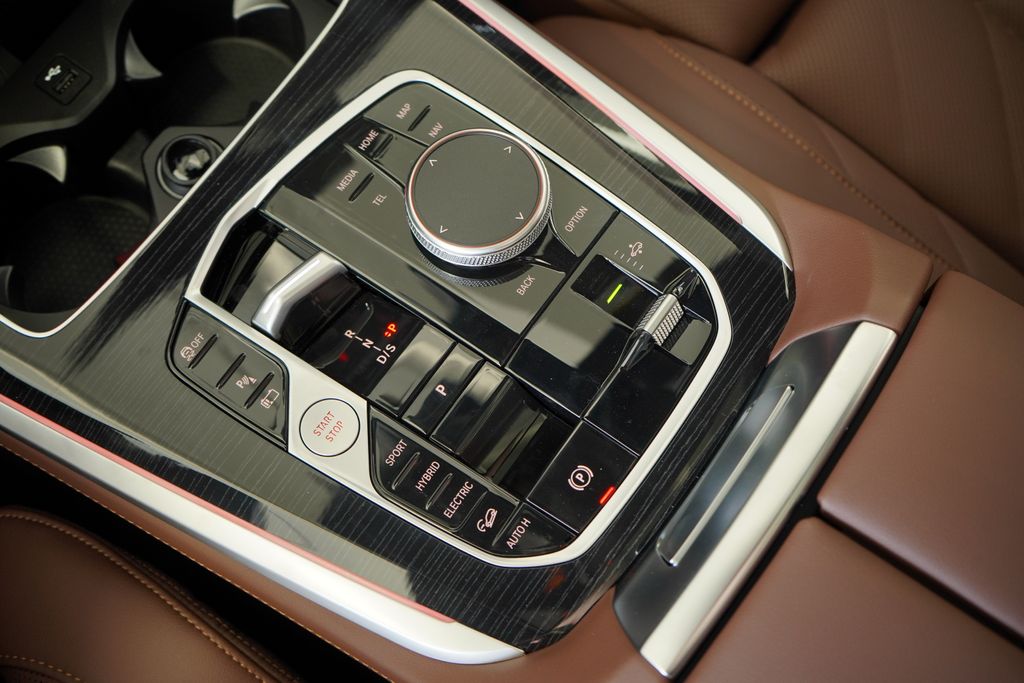 Thumbnail: 2026 BMW X5 - 19