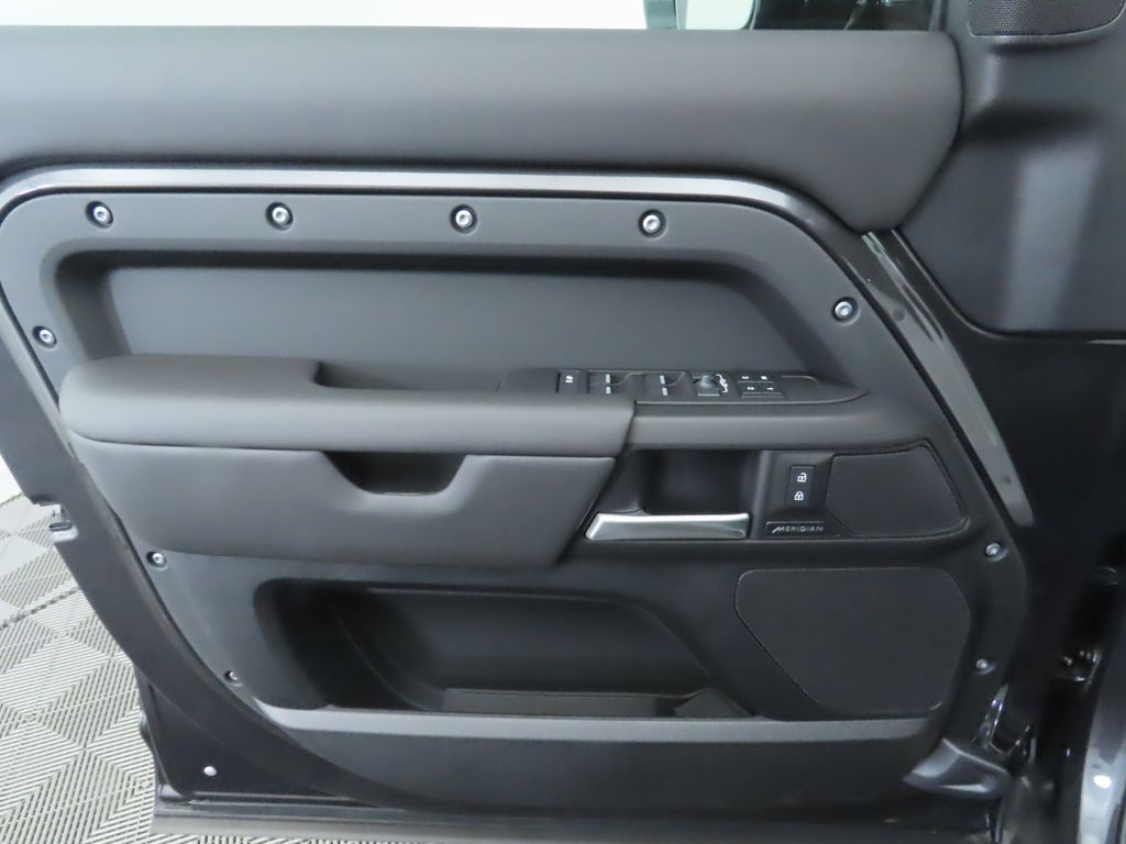 Thumbnail: 2025 Land Rover Defender - 26