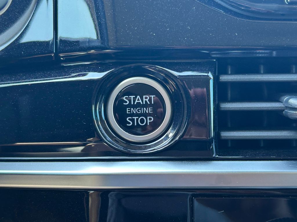 Used 2024 Nissan Pathfinder SUV