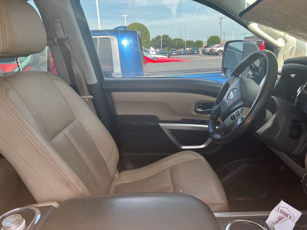 Thumbnail: 2018 Nissan Titan - 4