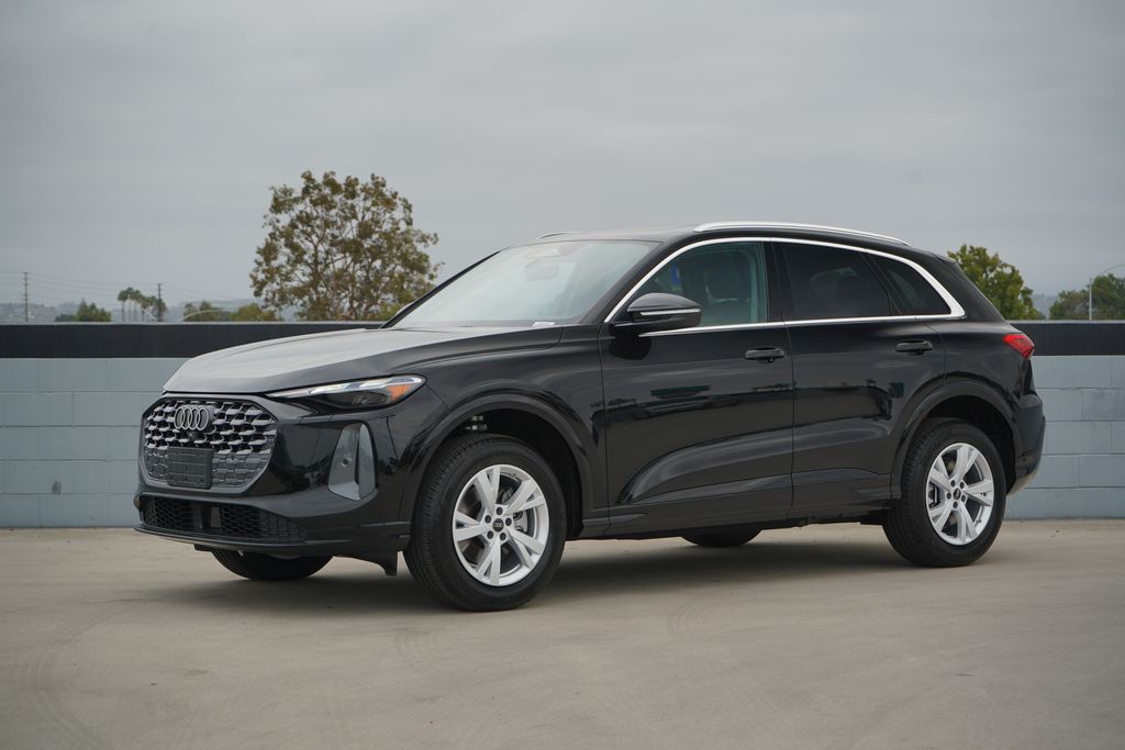 Thumbnail: 2026 Audi Q5 - 1