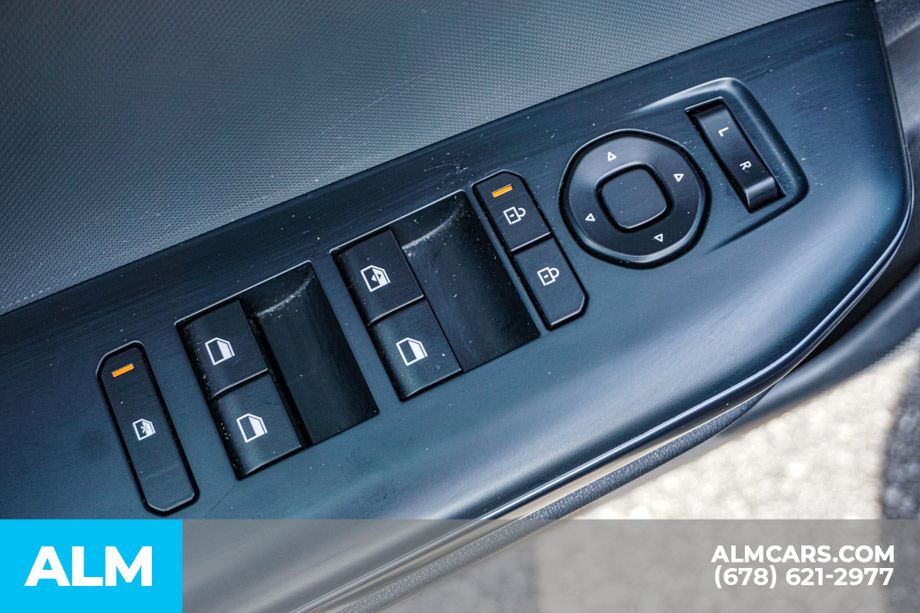 2025 Kia K4 LXS - Photo 47
