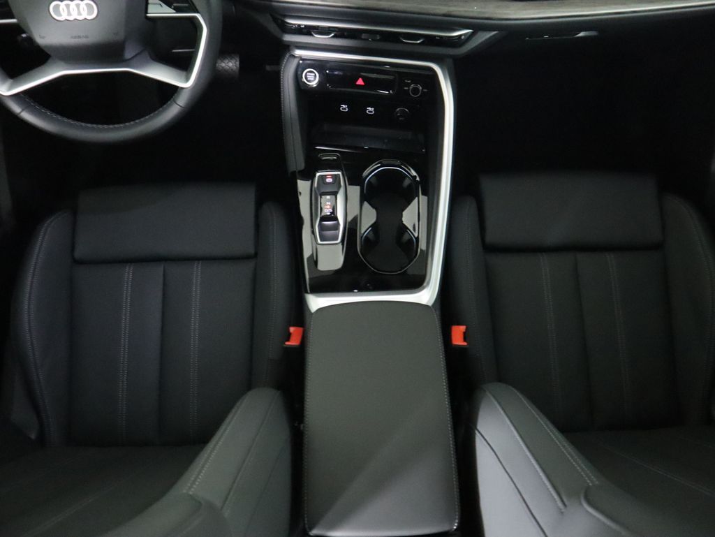 Thumbnail: 2025 Audi Q5 - 18