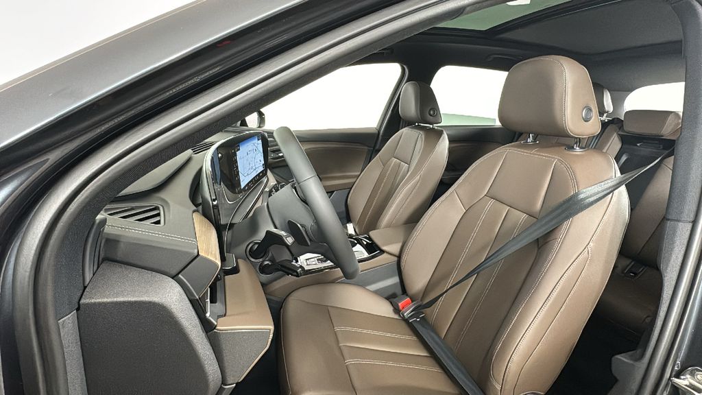 2025 Audi Q6 e-tron Premium 27