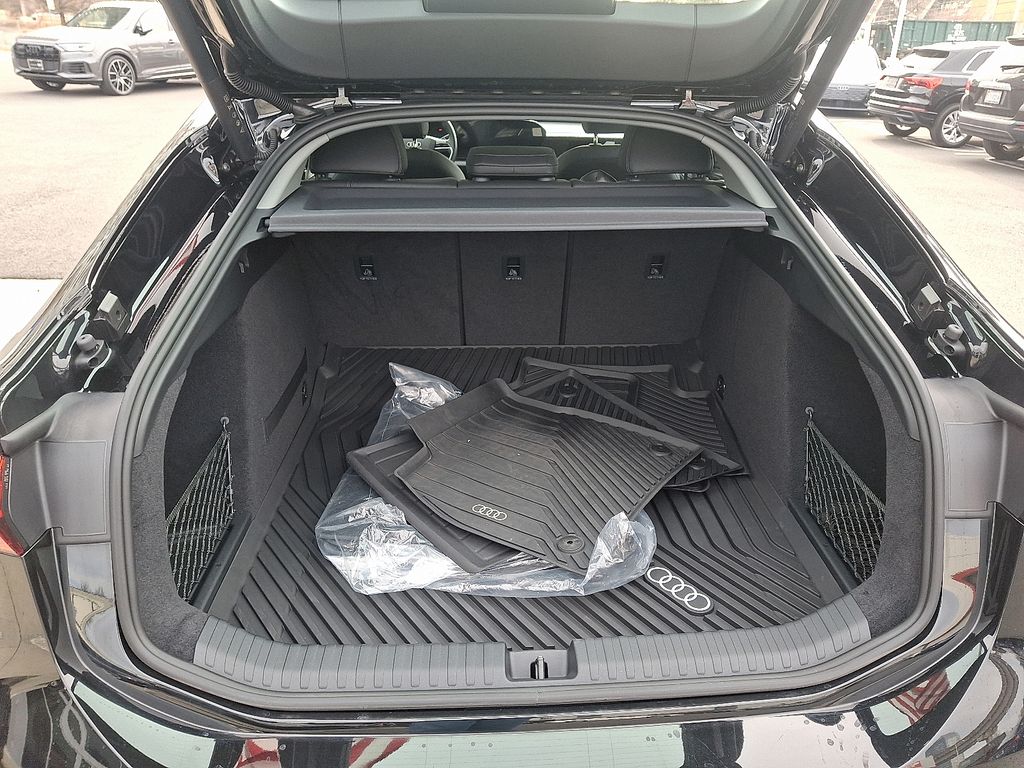 Thumbnail: 2025 Audi e-tron S - 26