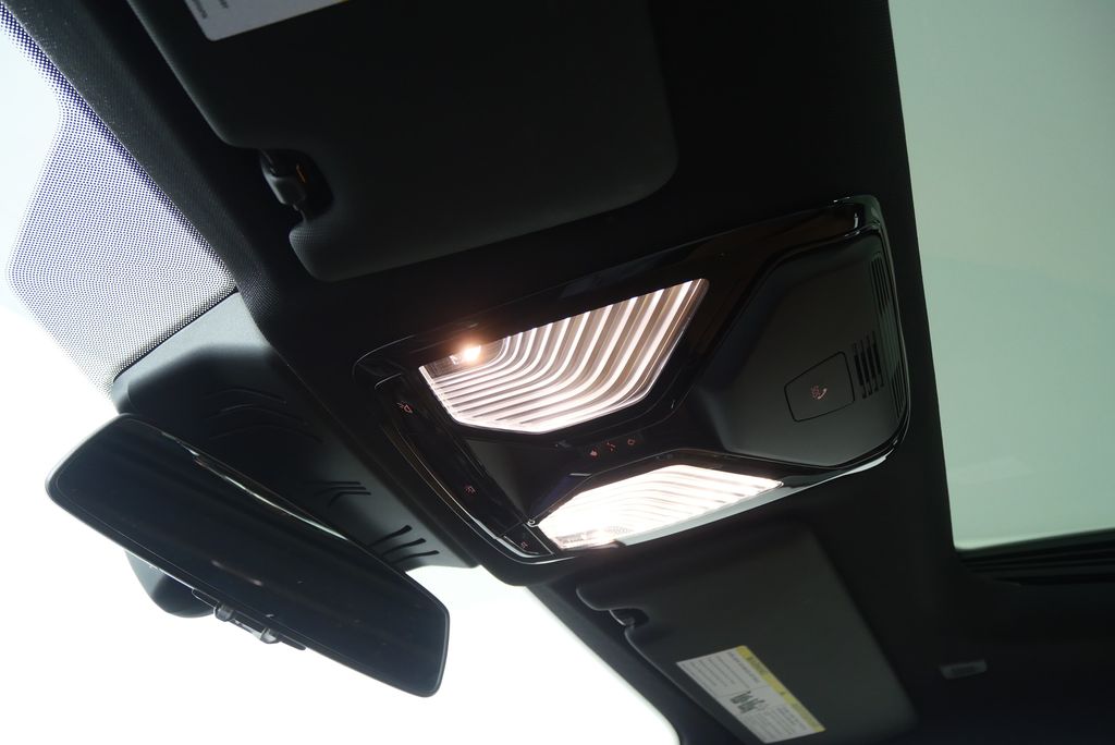 Thumbnail: 2023 BMW i4 - 23