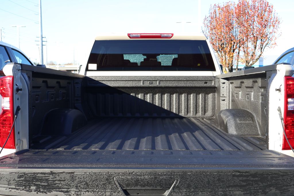 Thumbnail: 2026 Chevrolet Silverado 2500 - 11