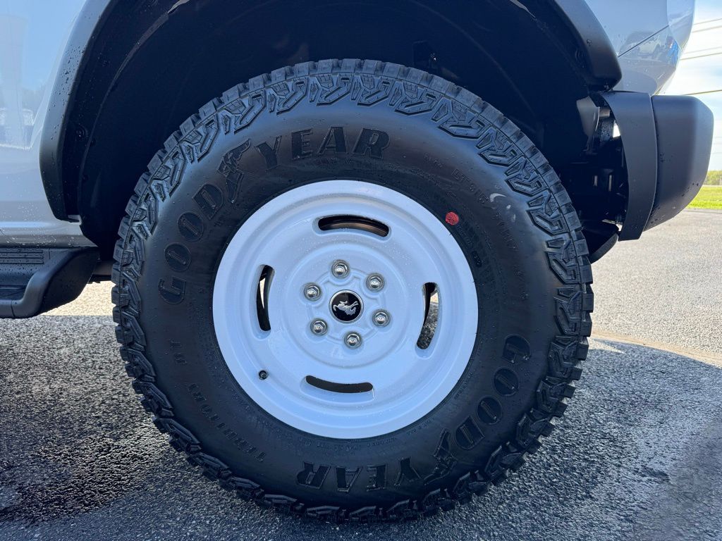2026 Ford Bronco Heritage Edition - 11