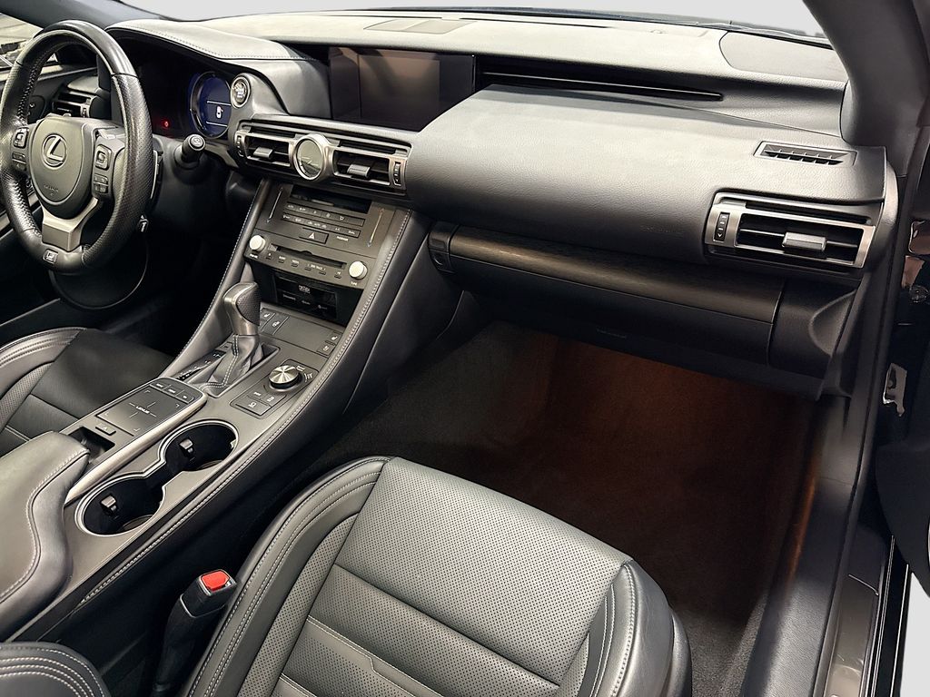 Thumbnail: 2021 Lexus RC - 15