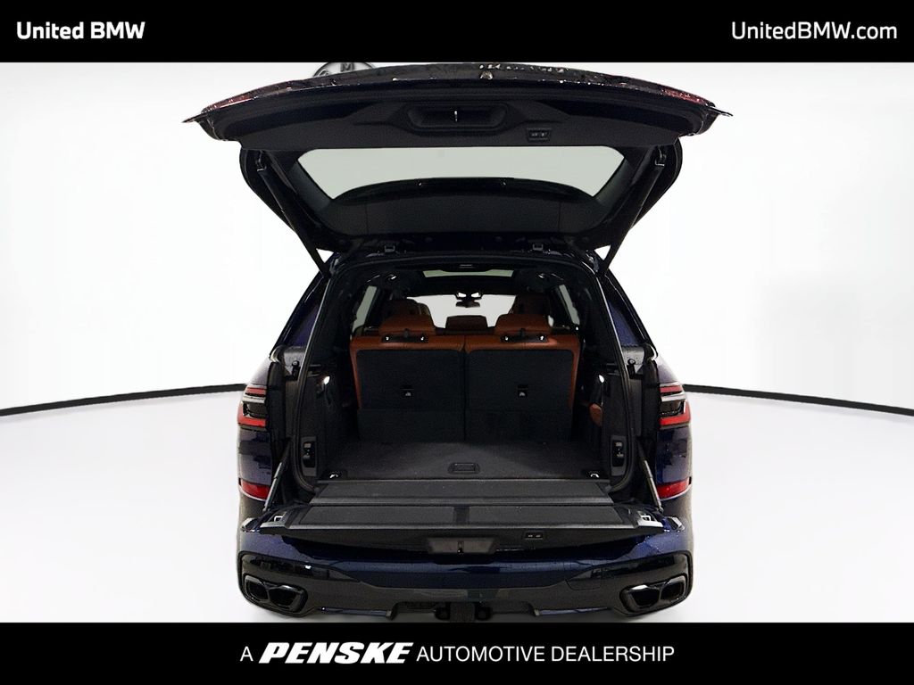 Thumbnail: 2025 BMW X7 - 15