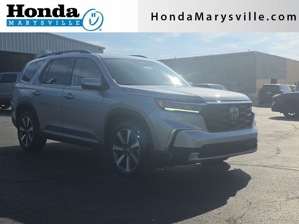 Lunar Silver Metallic 2024 Honda Pilot SUV / Crossover All-Wheel Drive Automatic