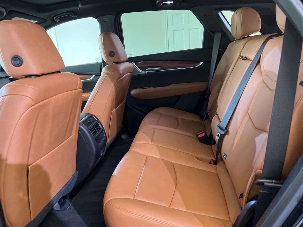 used 2023 Cadillac XT5 car, priced at $30,995