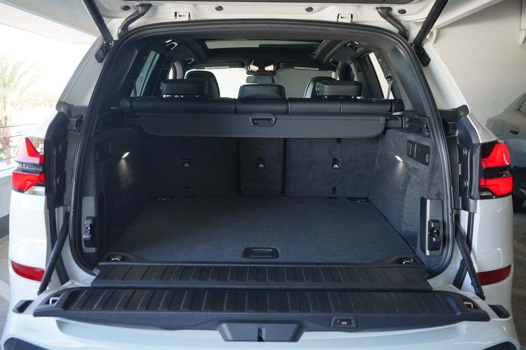 Thumbnail: 2026 BMW X5 - 21