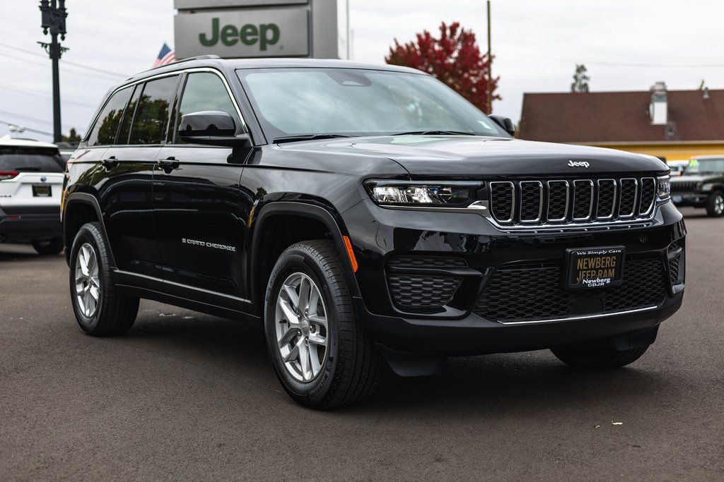 2025 Jeep Grand Cherokee Laredo X thumbnail 6