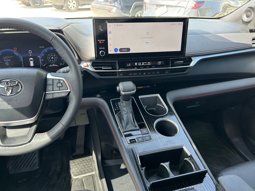 Used 2025 Toyota Sienna Van