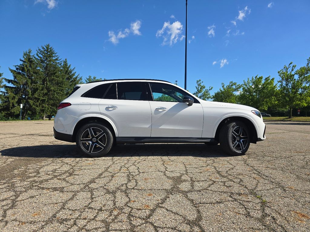 New 2026 White Mercedes-Benz GLC 300 image 18