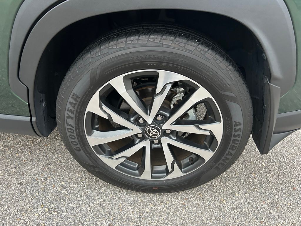 Thumbnail: 2023 Toyota Corolla Cross - 9