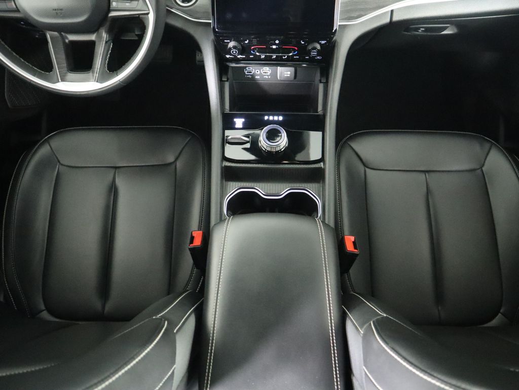 Thumbnail: 2024 Jeep Grand Cherokee - 17