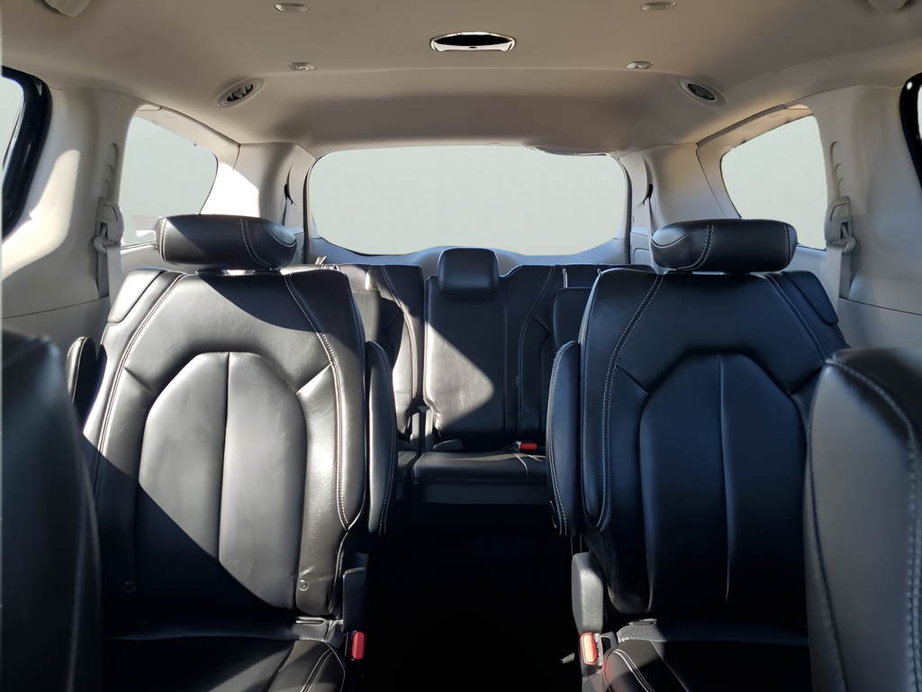 Used Car 2023 Chrysler Pacifica  Touring L For Sale Under $40,000 In Austin, Texas