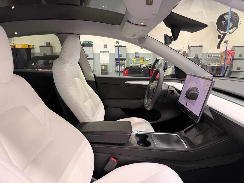 Thumbnail: 2023 Tesla Model Y - 27