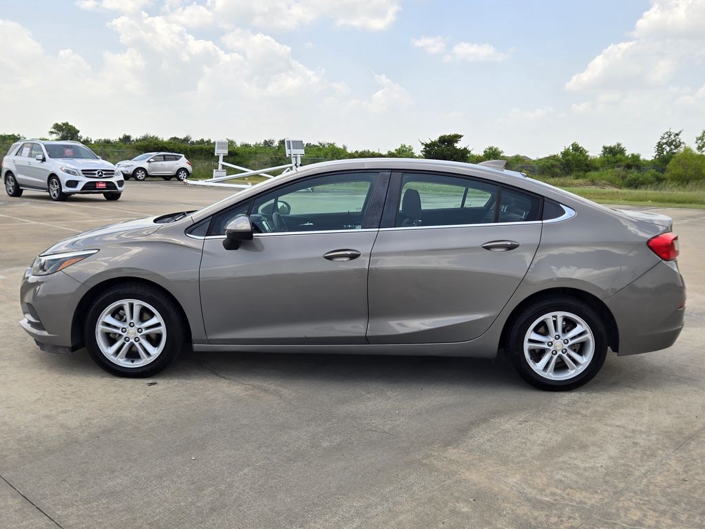 2018 Chevrolet Cruze LT - 6