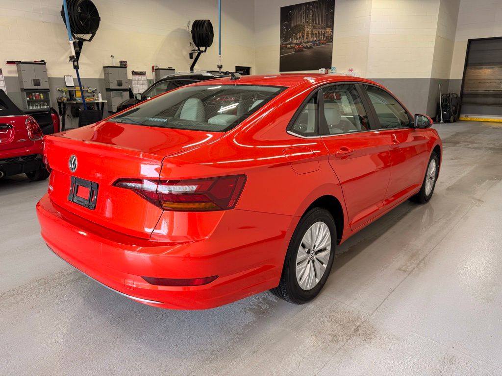 Thumbnail: 2019 Volkswagen Jetta - 6