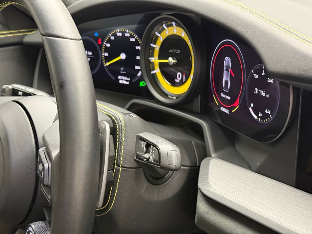 Thumbnail: 2024 Porsche 911 - 31