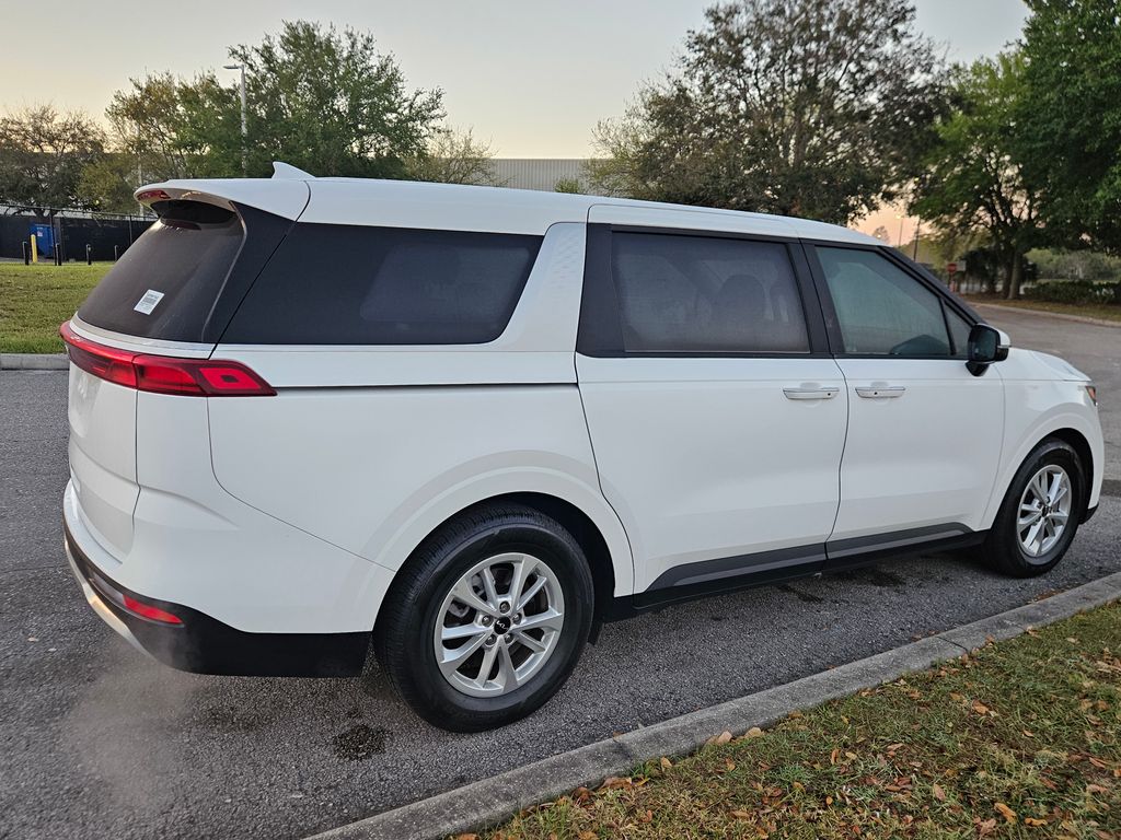 2024 Kia Carnival LX 5