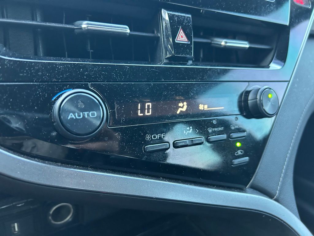 Thumbnail: 2021 Toyota Camry - 21