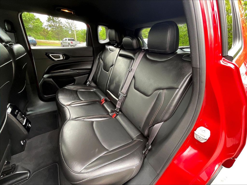 2023 Jeep Compass — photo 25