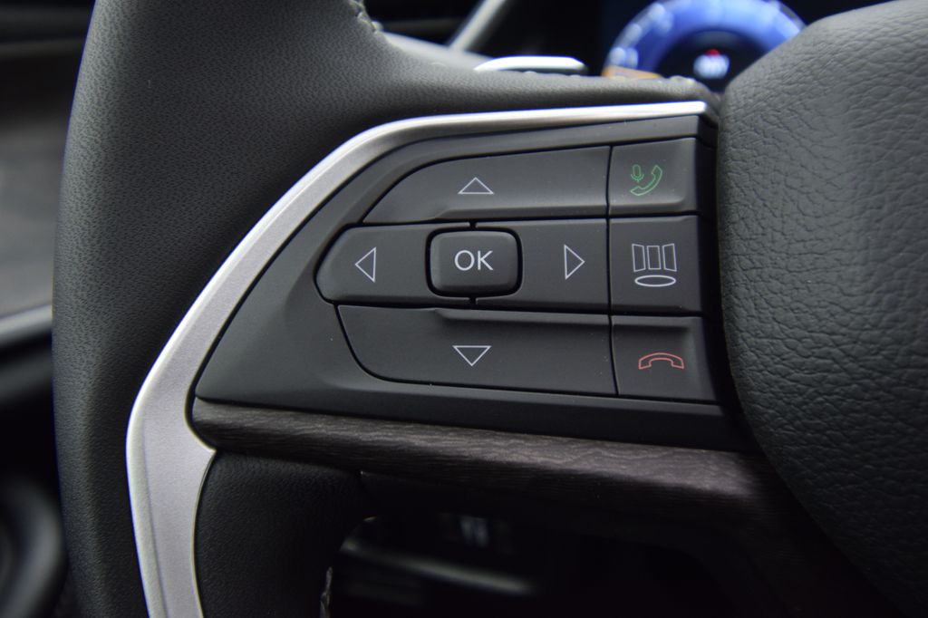new 2025 Jeep Grand Cherokee car, priced at $45,674